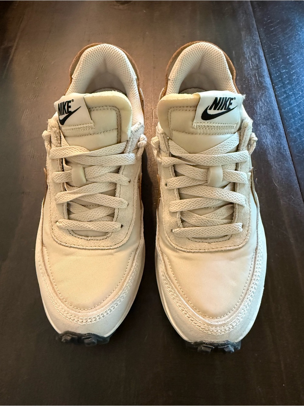 Nike Cream Sneakers with Gold Swoosh - Picture 3 of 4